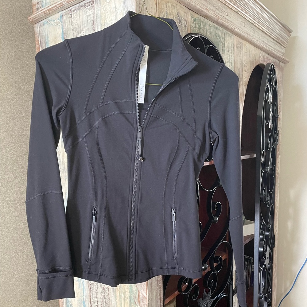 Lululemon Black Define Jacket *size 6 *worn once